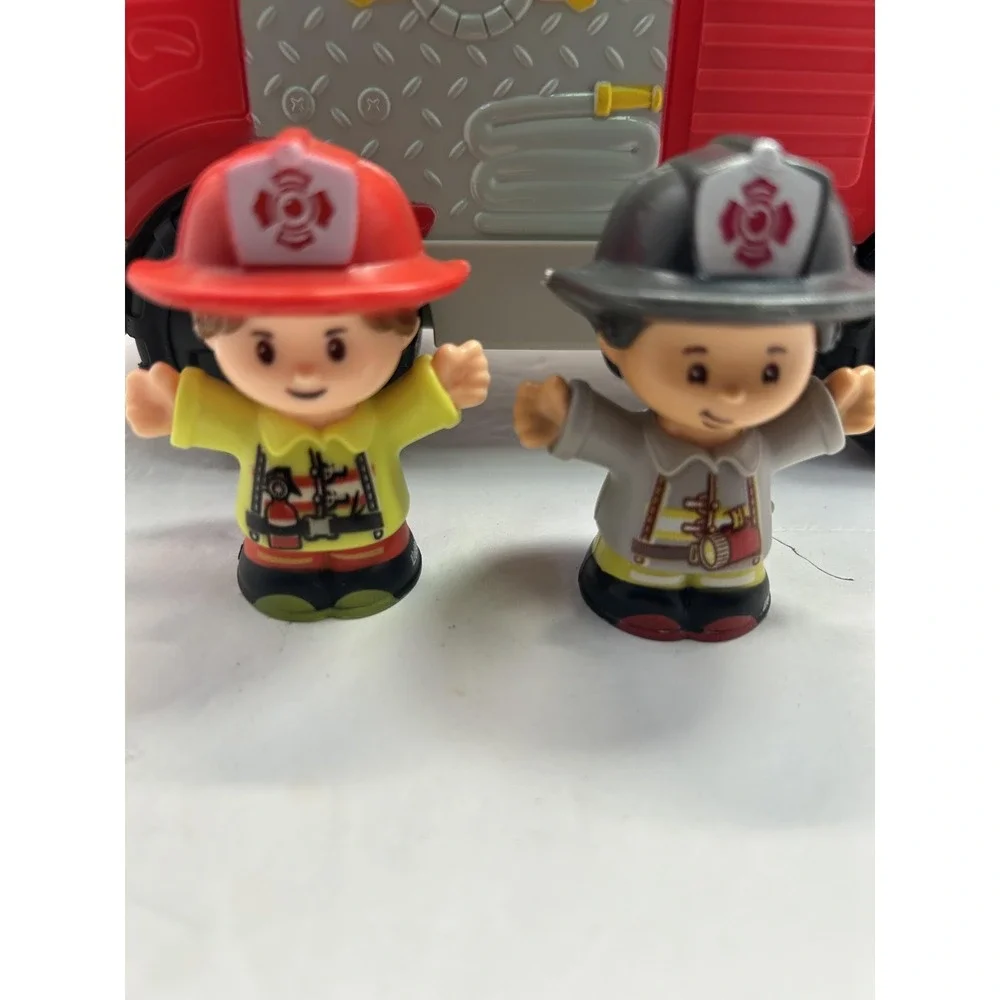 Fisher-Price Little People Red Fire Truck Toy Vehicle 2 Firefighters Lights Kids